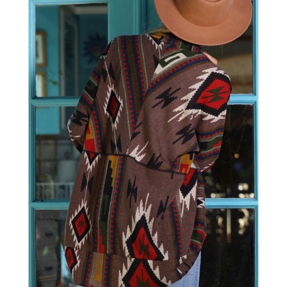 Western High-Low Cardigan - Picture 3 of 13